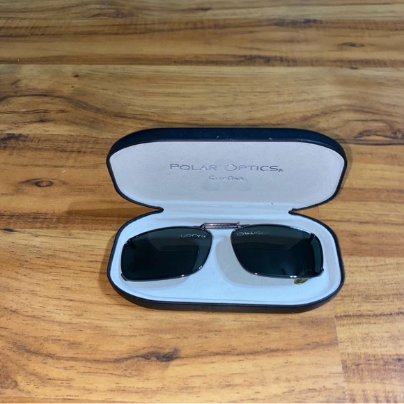 Polar Optics Polarized Clip On Expandable Sunglasses Clam Shell Hard Case 🎉HP🎉 - Picture 5 of 12
